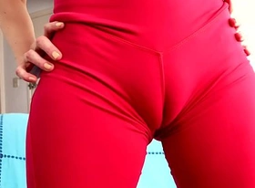 Ass and cameltoe perfection brunette babe in thong and tight yoga pants